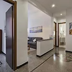 Central & Cozy Apartment By Wonderful Italy